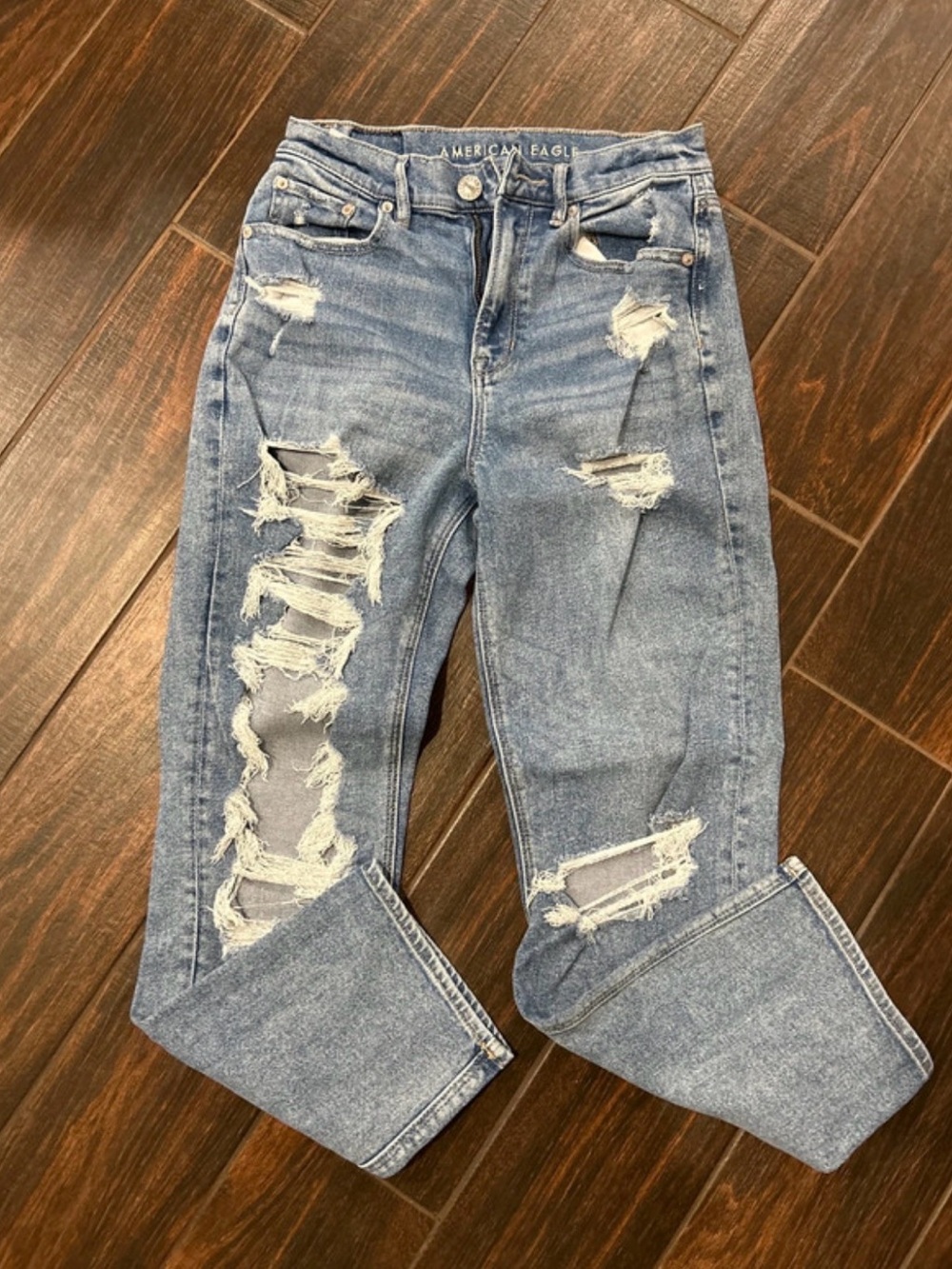 American Eagle Outfitters Light Blue Distressed Boyfriend Jeans